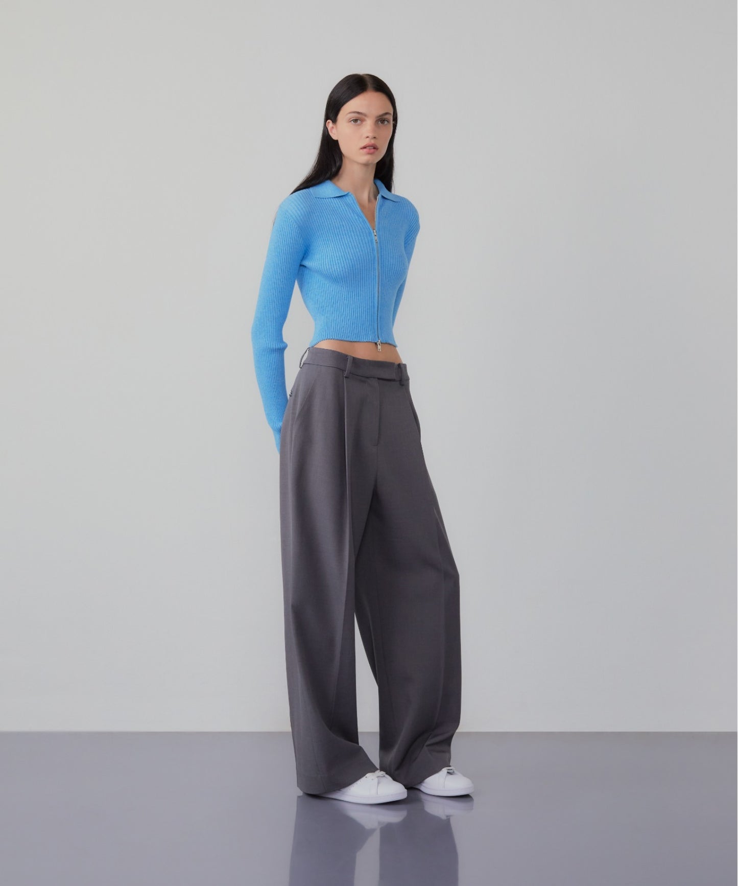 Slim zipped knit top