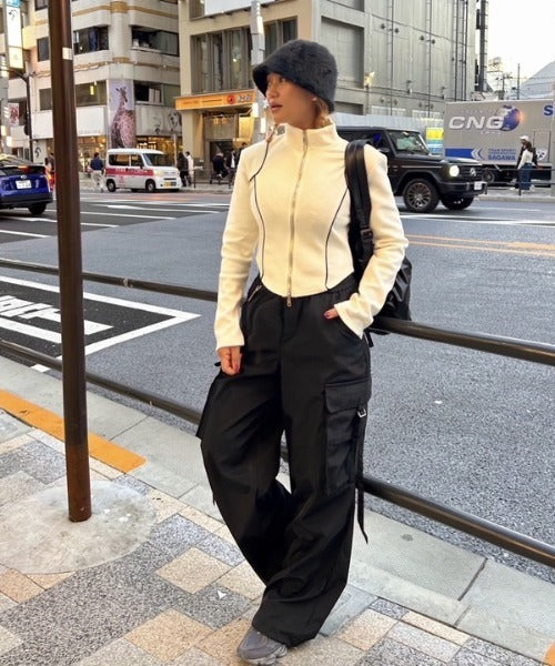 ライン起毛ジップアップトップス