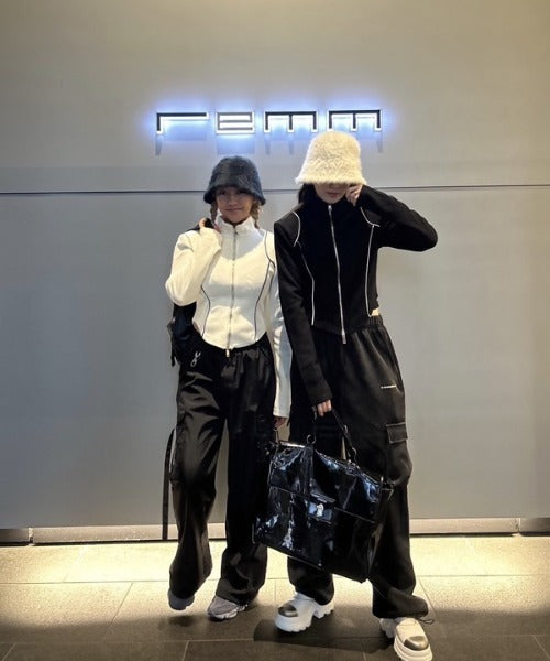 ライン起毛ジップアップトップス