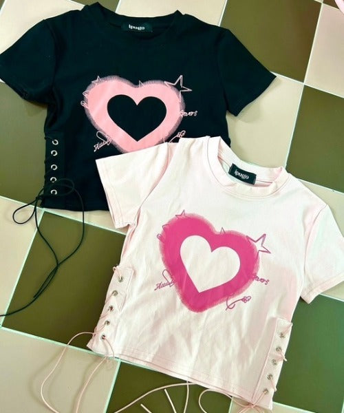 ipugo/イプゴ ハートレースアップ クロップドTシャツ