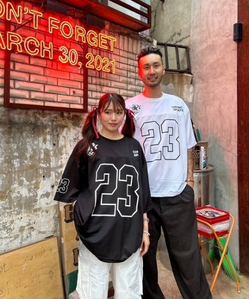 ipugo/イプゴ ユニセックス 23ロゴ ゲームシャツ