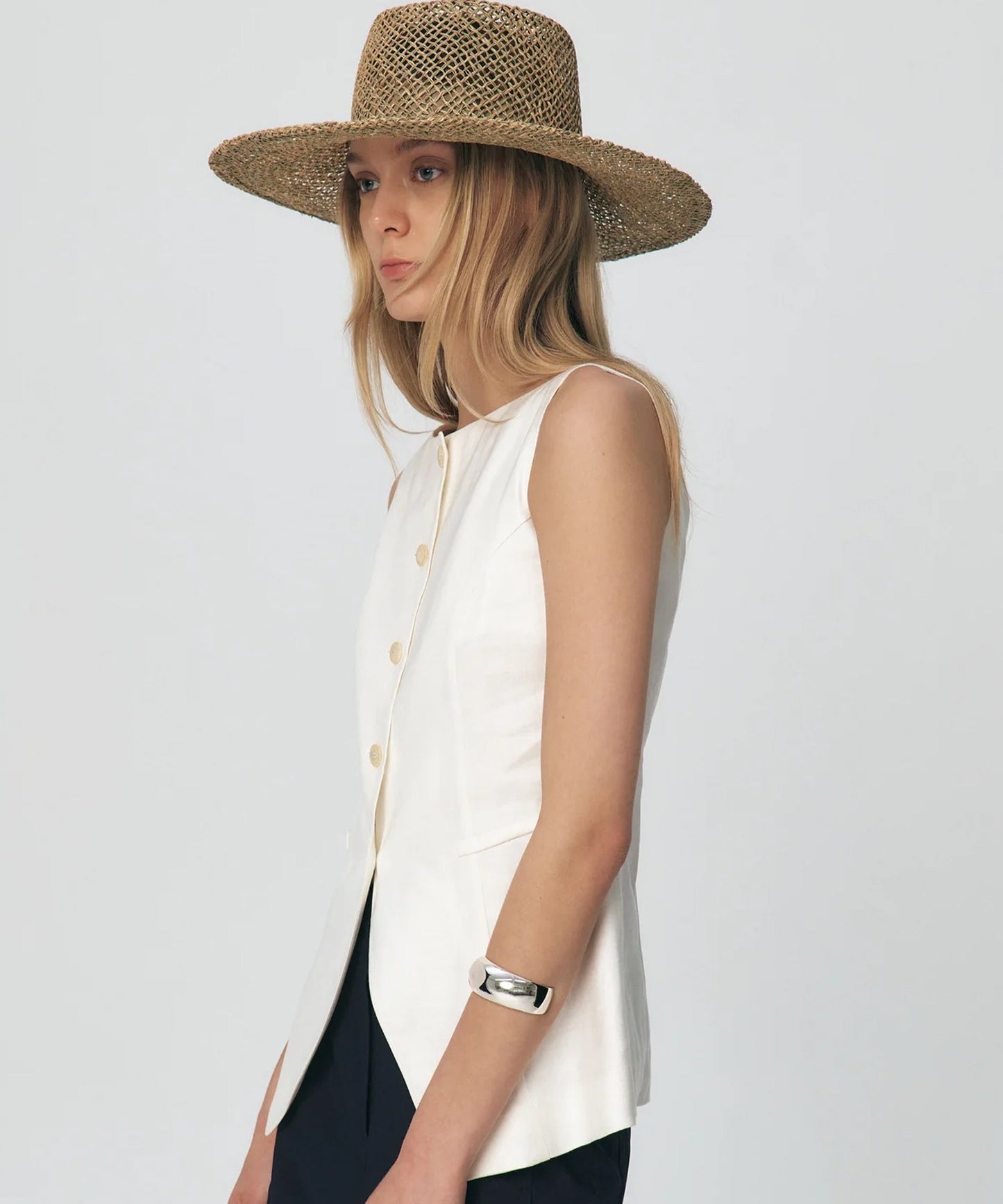 KUME/クメ Linen Boat-neck Vest ベスト