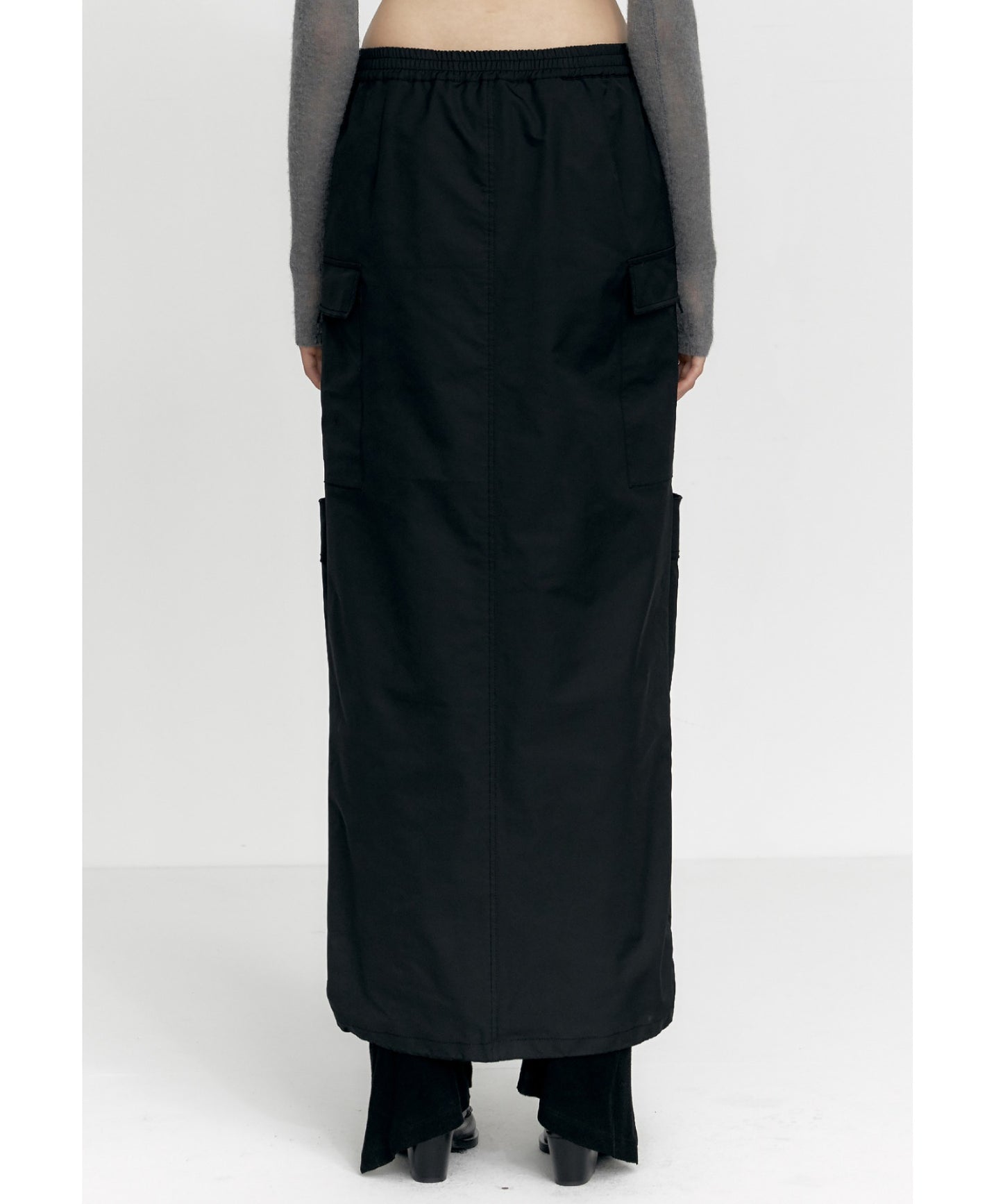 ZIP-UP POCKET LONG SKIRT