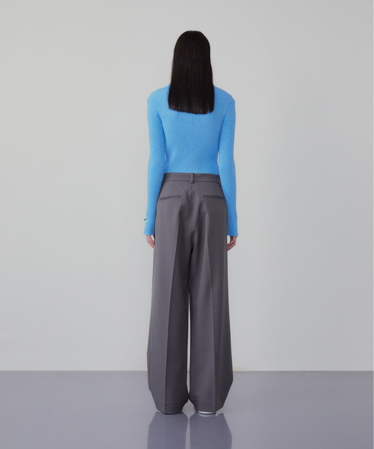 Slim zipped knit top