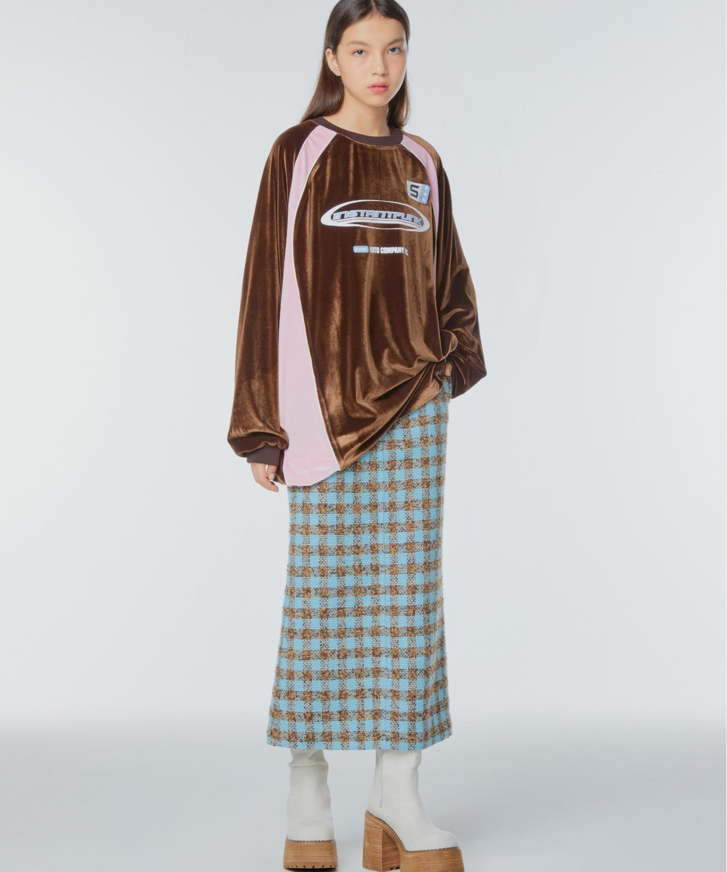 Sporty graphic velvet sweatshirt