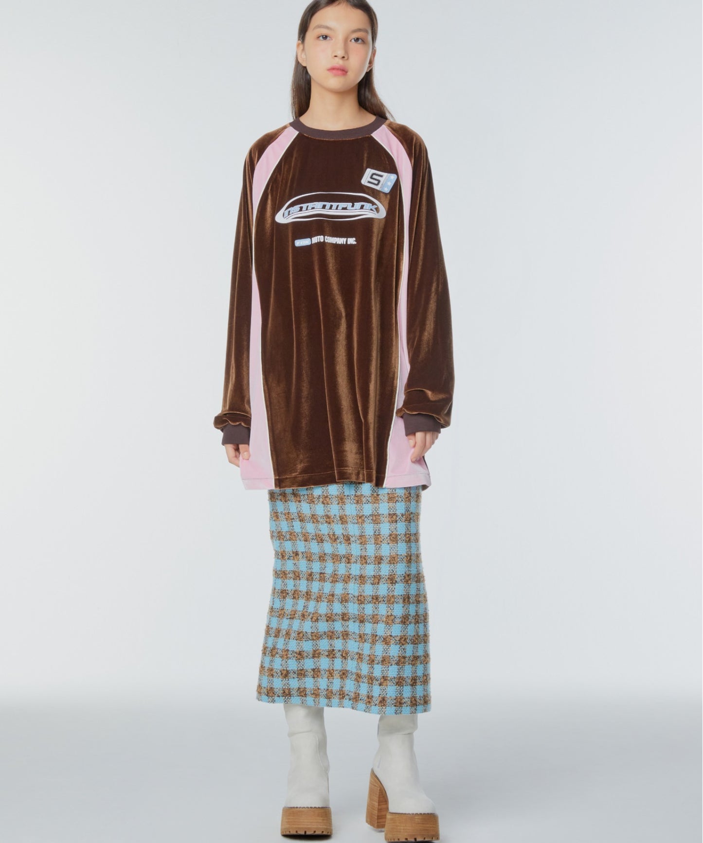 Sporty graphic velvet sweatshirt