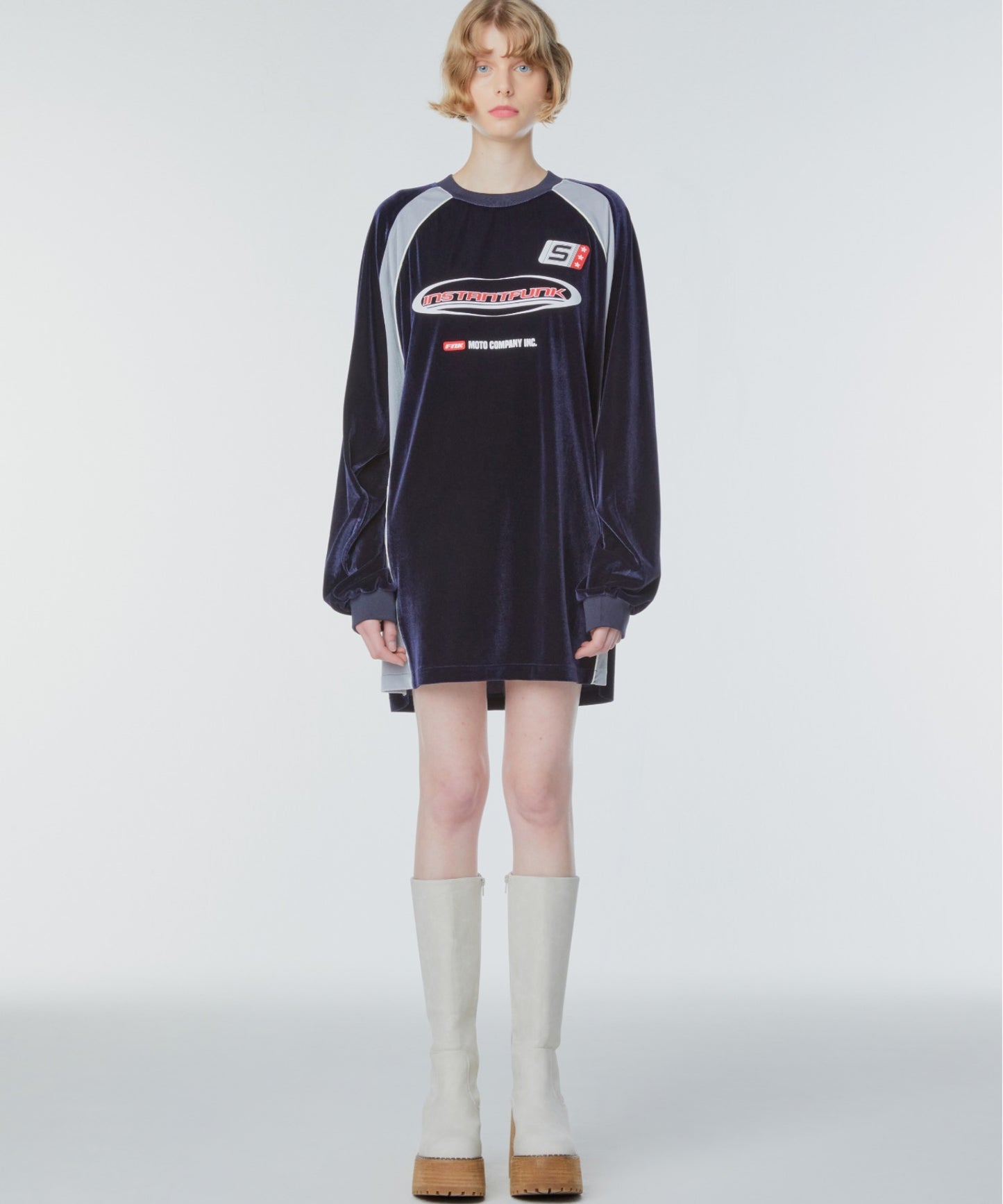 Sporty graphic velvet sweatshirt