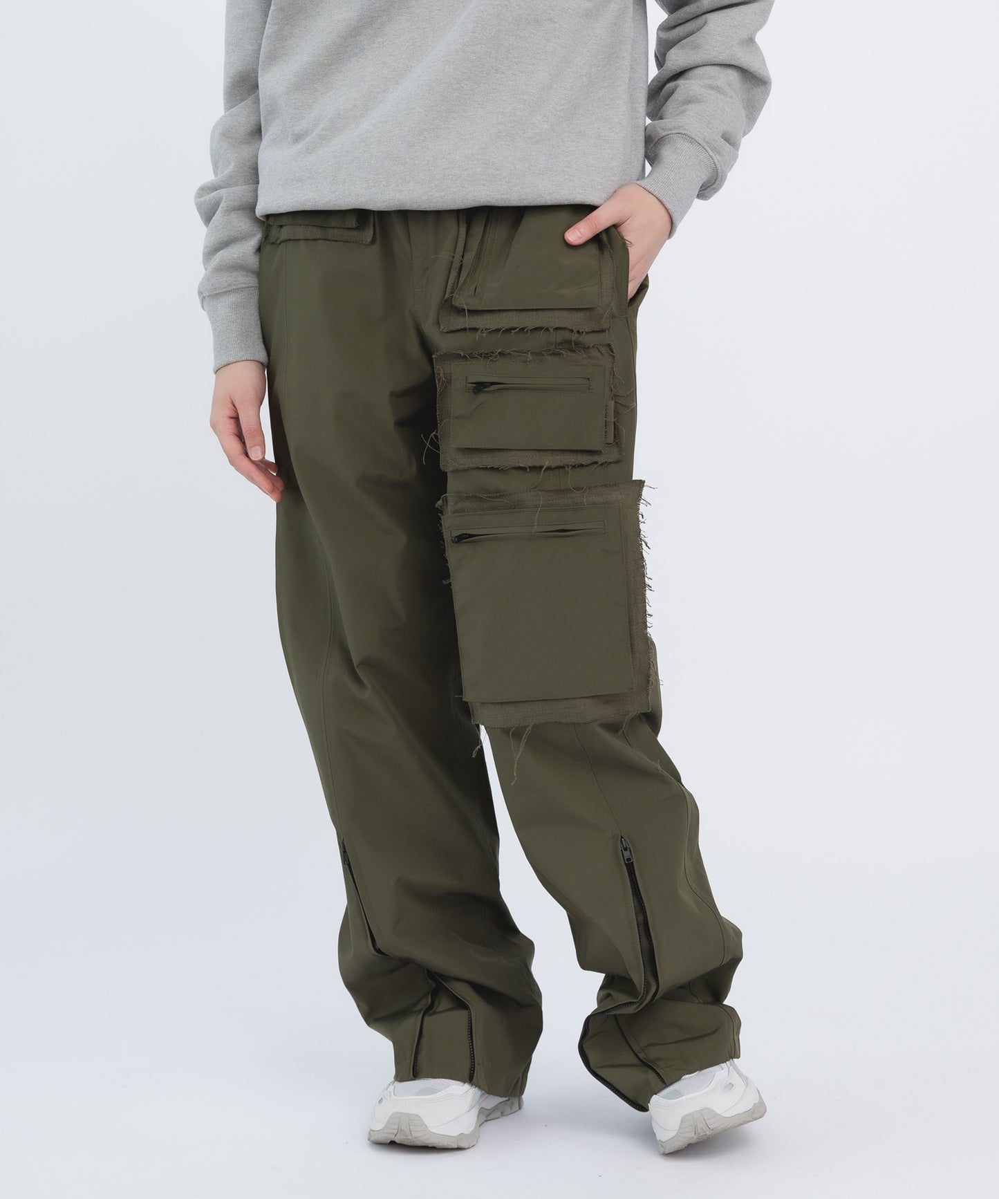 RAW EDGE MULTI-POCKET PANTS