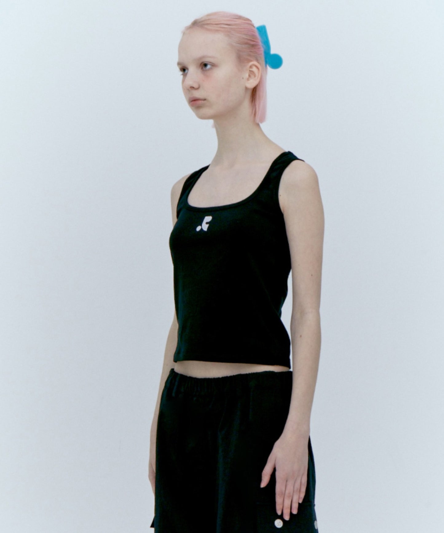 WIDE U-NECK TANK TOP