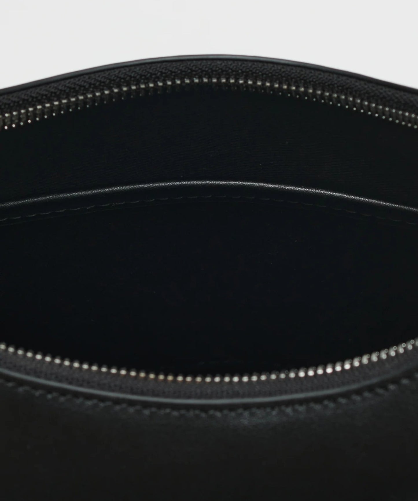 MEDIUM AROUND HOBO BAG