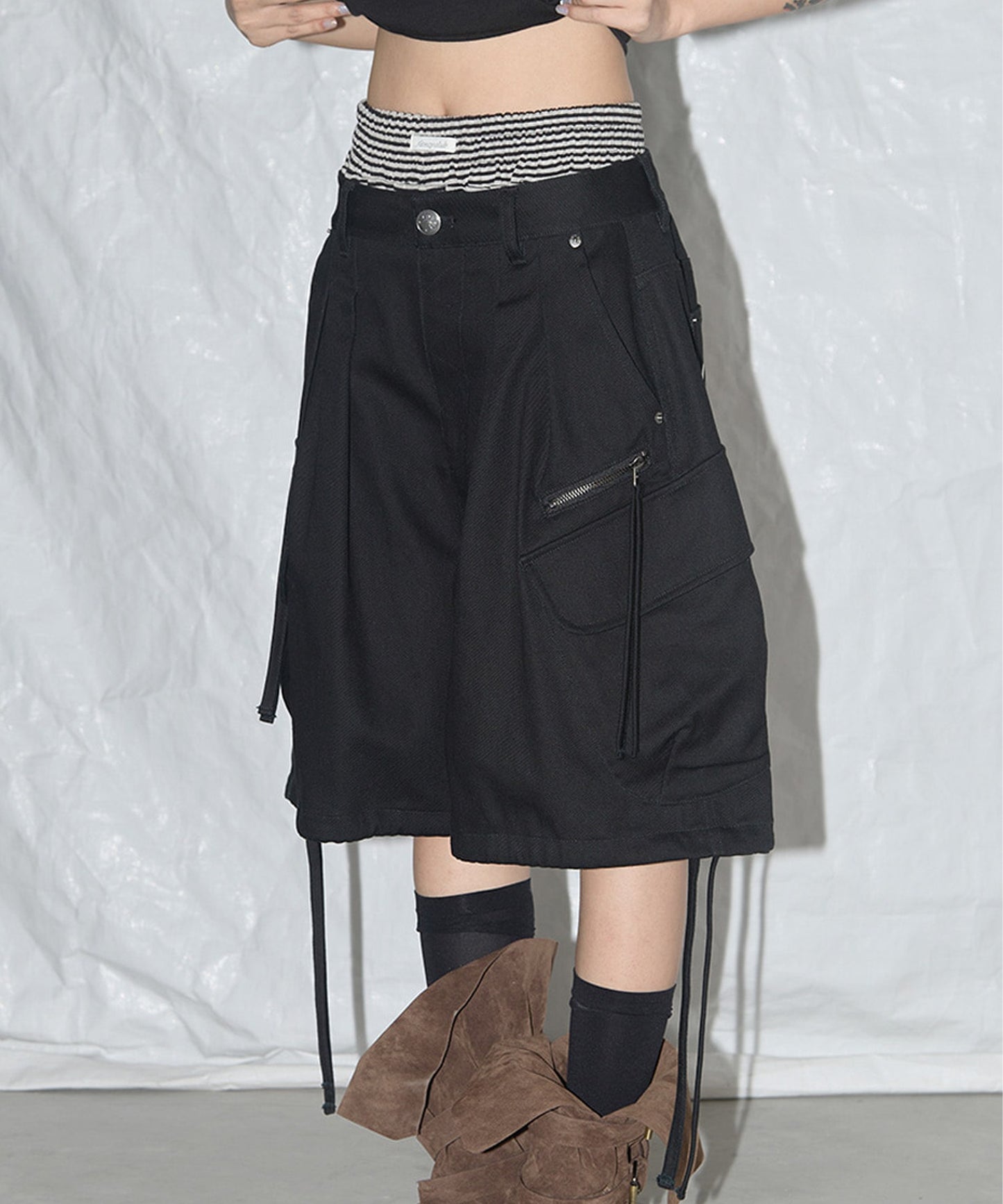 CARGO LETTERING BERMUDA PANTS